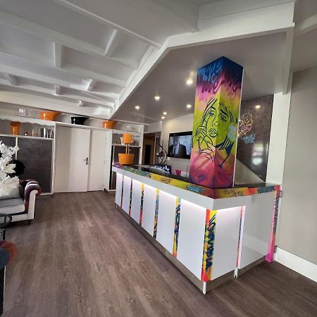 Logis Hotel De La Poste Vitry-le-Francois Bagian luar foto