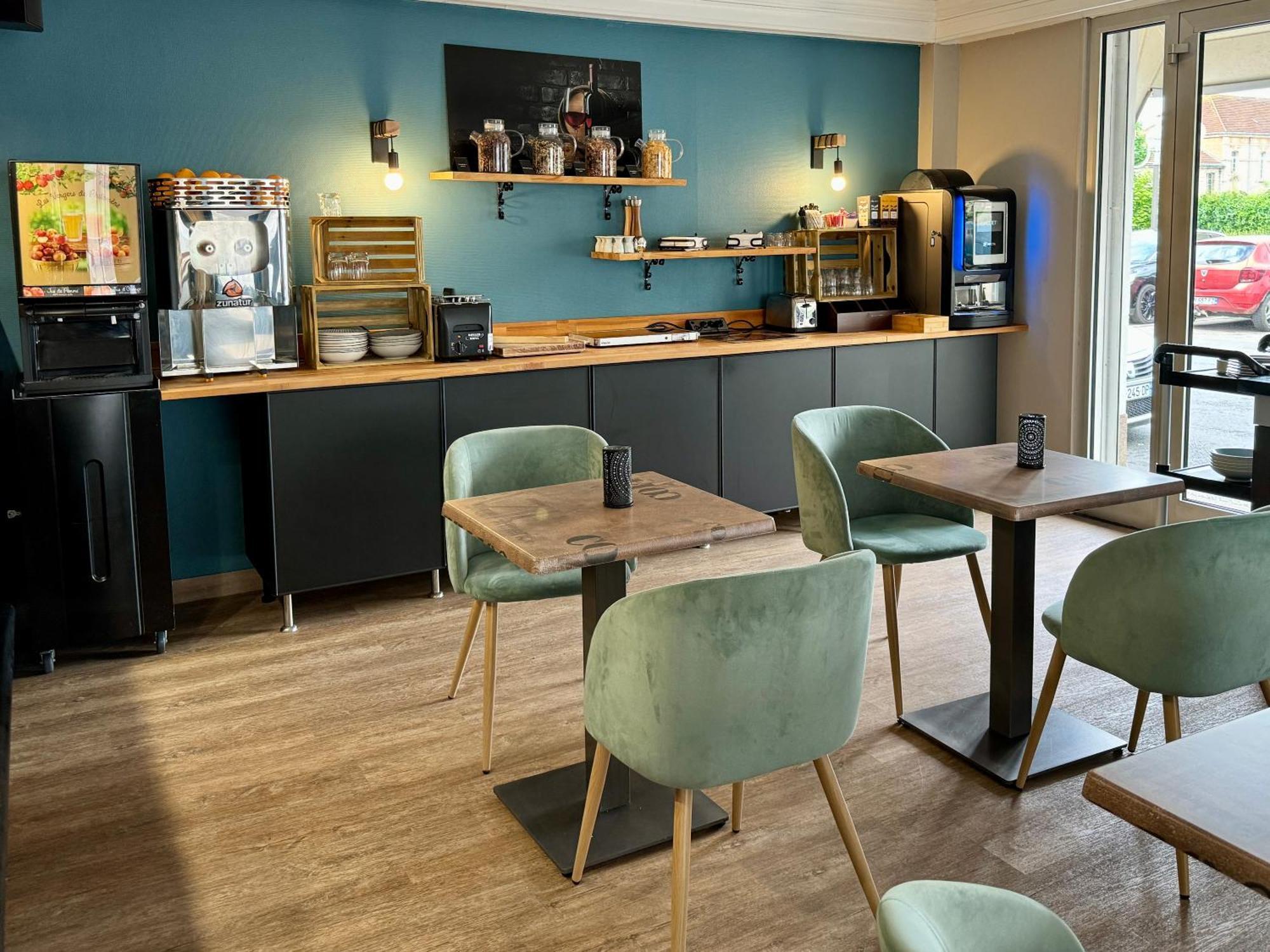 Logis Hotel De La Poste Vitry-le-Francois Bagian luar foto