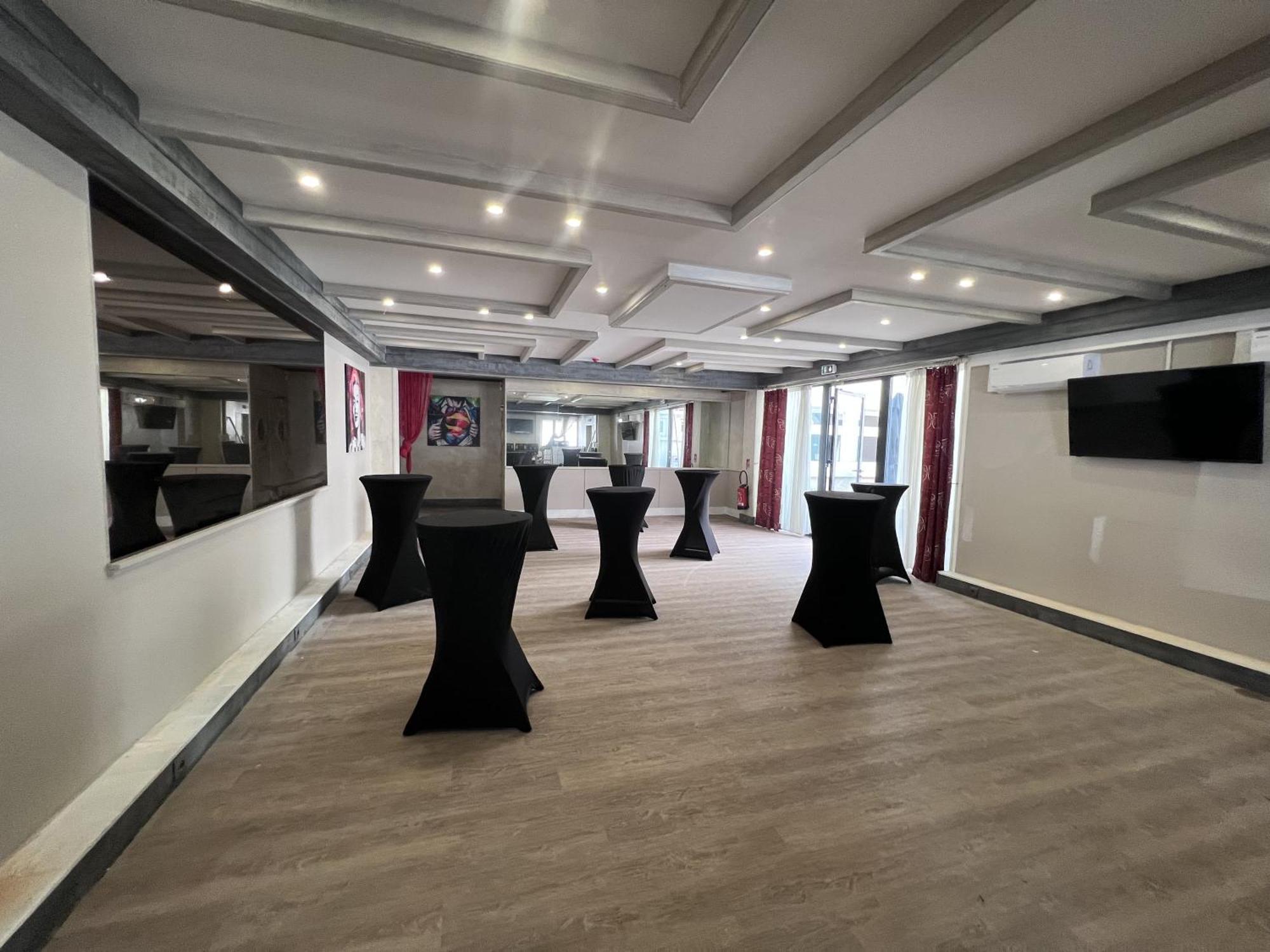 Logis Hotel De La Poste Vitry-le-Francois Bagian luar foto
