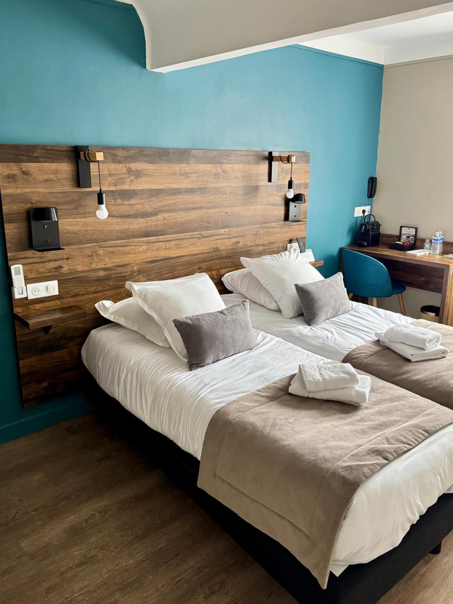 Logis Hotel De La Poste Vitry-le-Francois Bagian luar foto